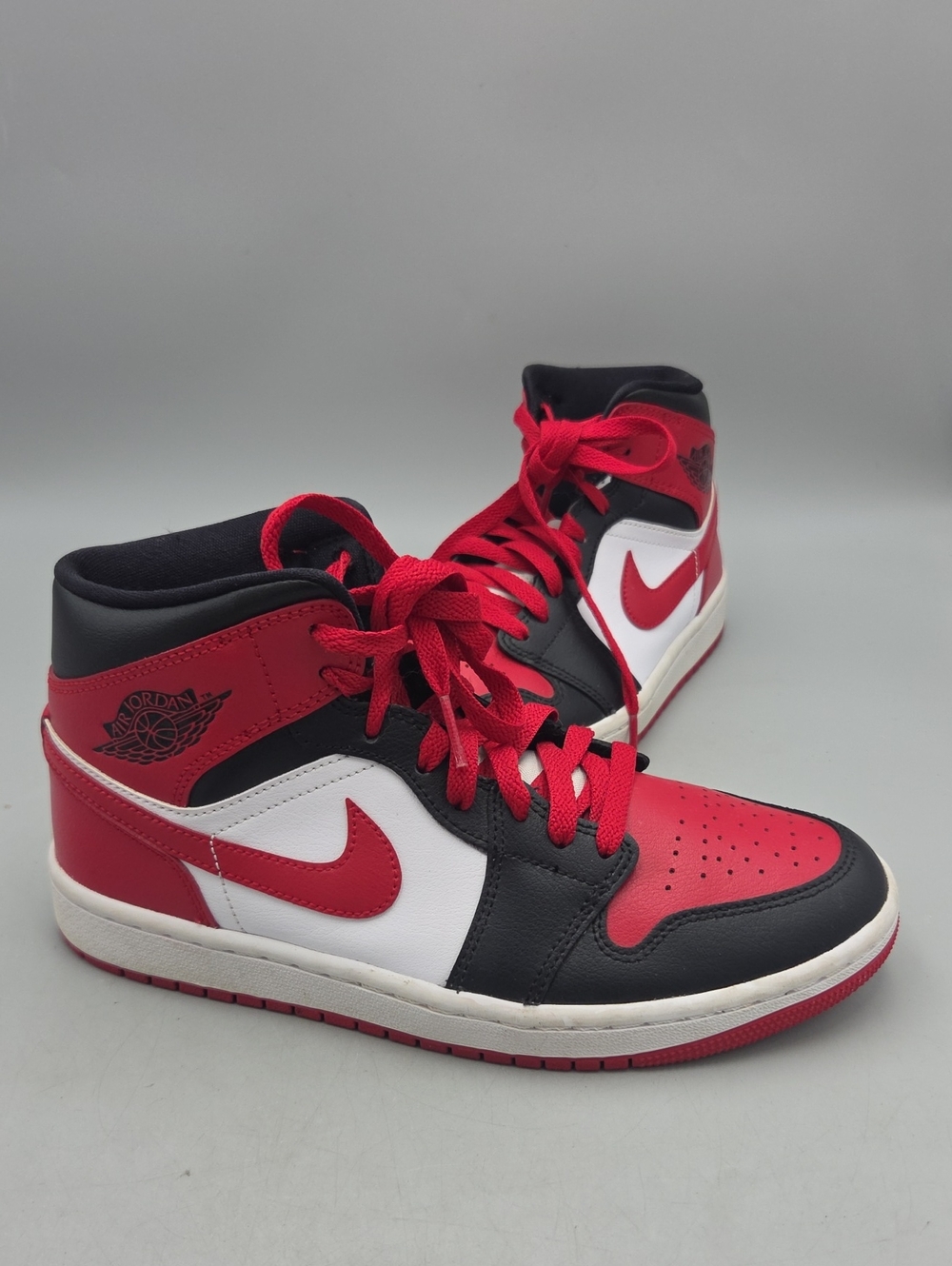 Air Jordan 1 Mid 'Alternate Bred Toe' Basketball Shoes BQ6472-079 Women's 7.5
